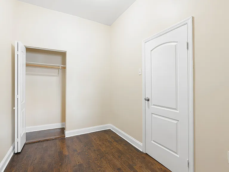 1955 W Chicago Ave #2R — Photo 17