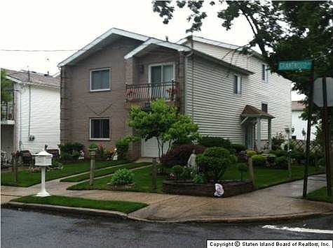 1st image of 327 Grantwood Ave