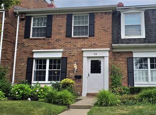 98 Hickory Hill Rd, Amherst, NY 14221