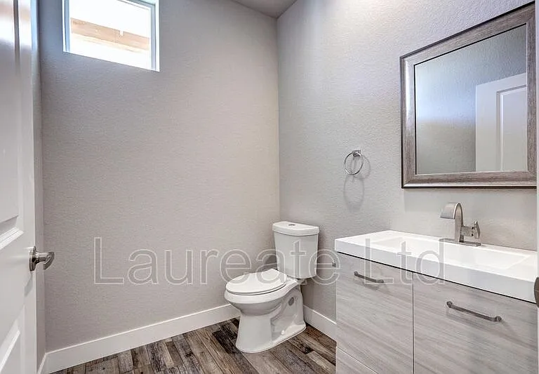 1433 S Kenton St — Photo 14