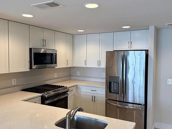2nd image of 50 Florida Ave NE APT 517