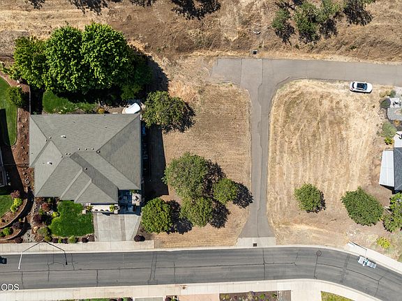 2nd image of 1330 Poppy Ridge Dr