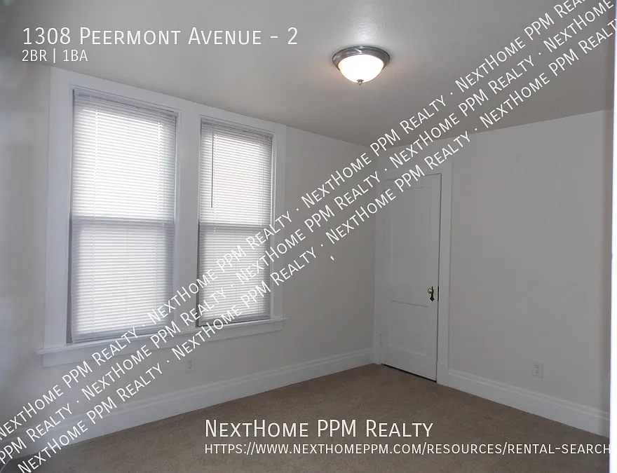 2 Bedroom with A/C, Deck, Washer/Dryer, Stainless + — Photo 4