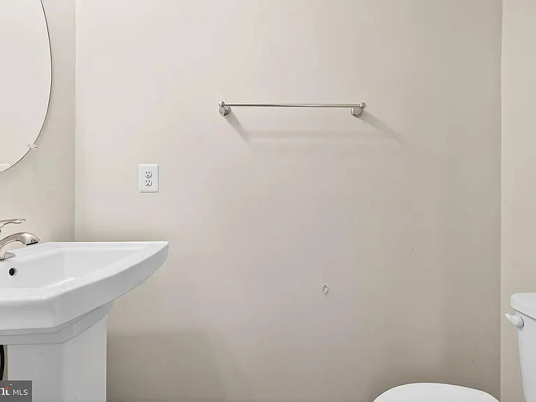 1017 Flester Ln — Photo 17