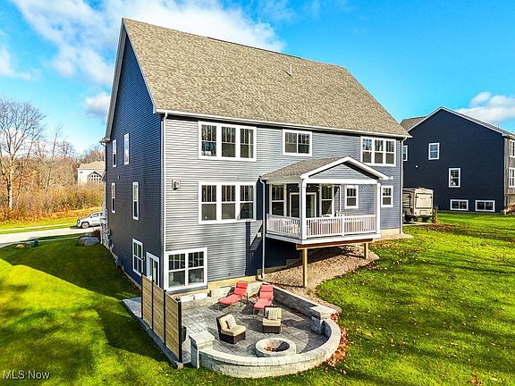 4th image of 815 Joseph Dr