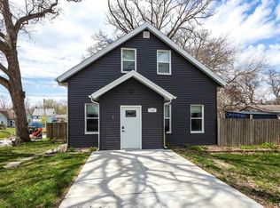 1302 Scott St, Davenport, IA 52803