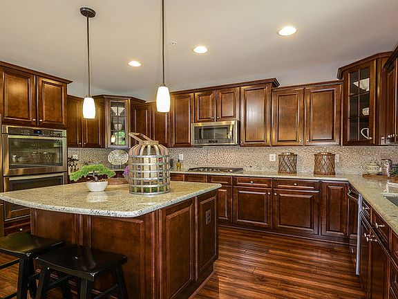2nd image of 4605 Imperial Oaks Ln