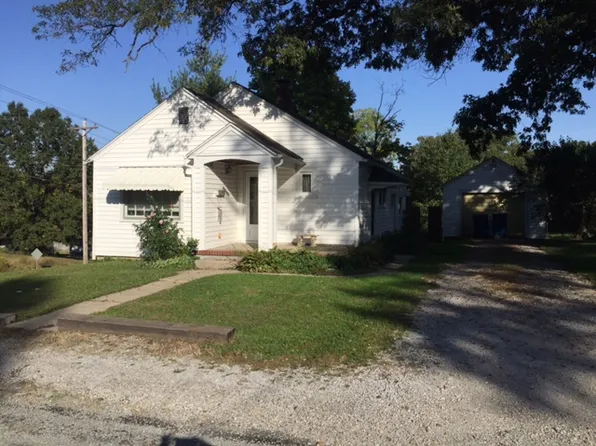 402 N Lafayette St, Newton, IL 62448