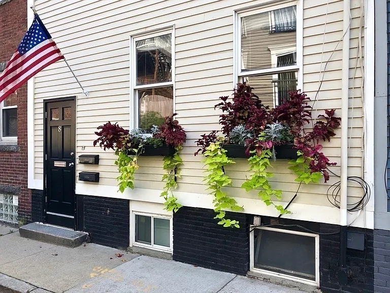 8 Wall St #1 — Photo 1