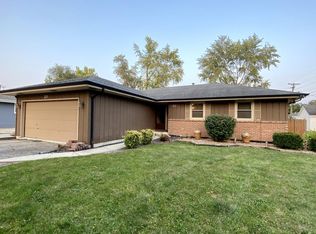 20 Reedwood Dr, Joliet, IL 60436