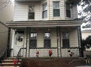 2 Trembly Ct, Bayonne, NJ 07002