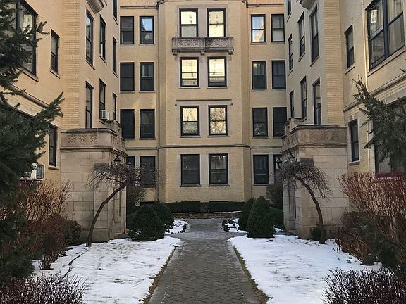 3rd image of 3602 N Pine Grove Ave