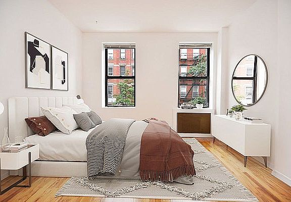 2nd image of 302 E 104th St APT 2E