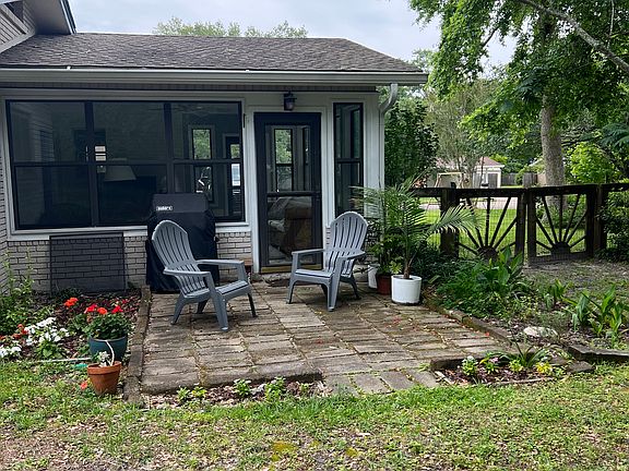 3rd image of 119 Edmund Dr