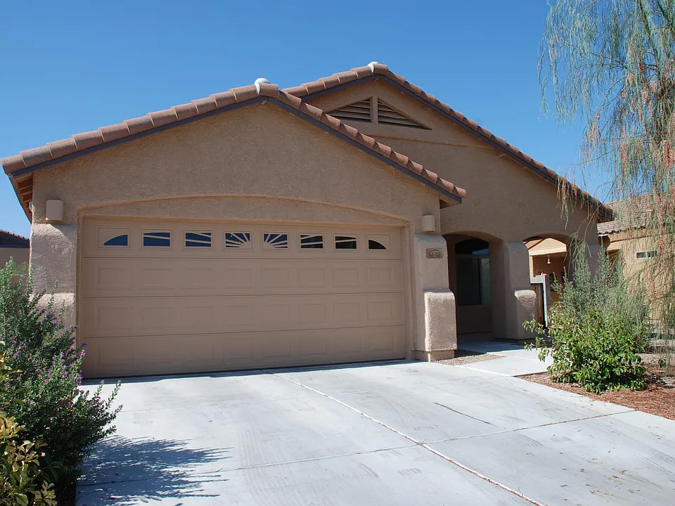 6630 E Cooperstown Dr