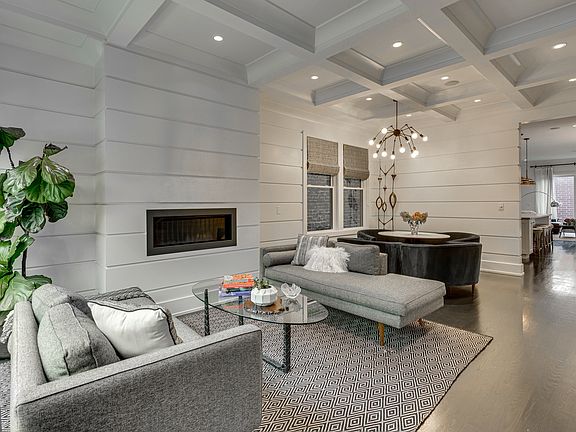 2nd image of 2119 W McLean Ave