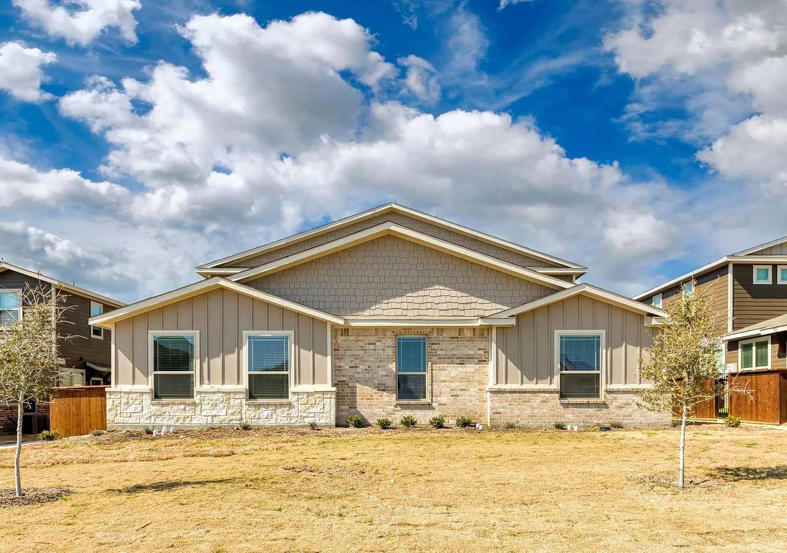 Gorgeous 2 Bedroom Four Plex Located In Midlothian Isd! — Photo 4