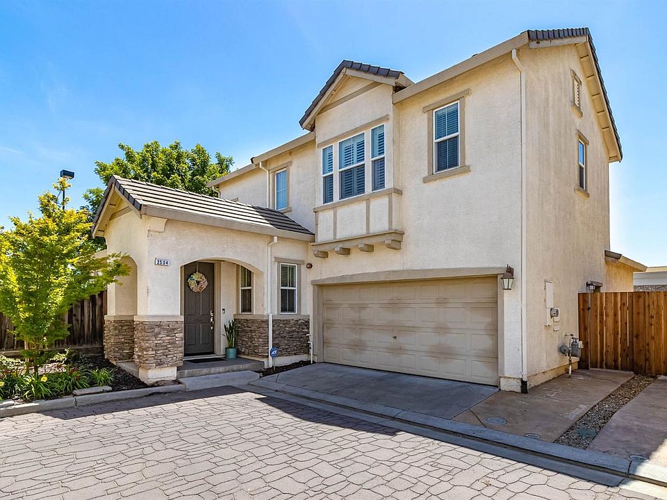 1st image of 2504 Cottage Pointe Dr