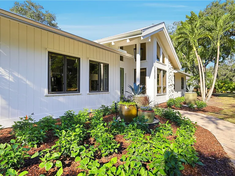 1513 E Camino Del Rio — Photo 30