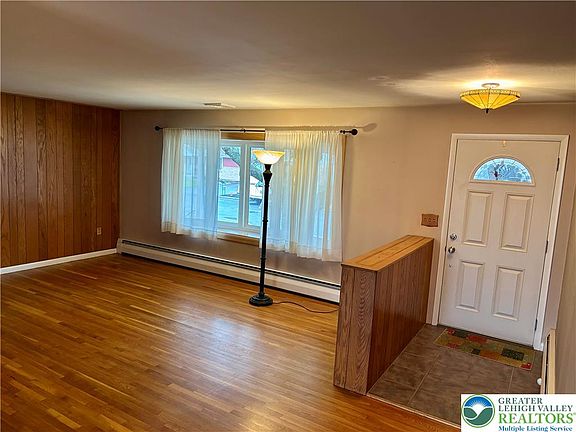 3rd image of 3858 Rosewood Ln