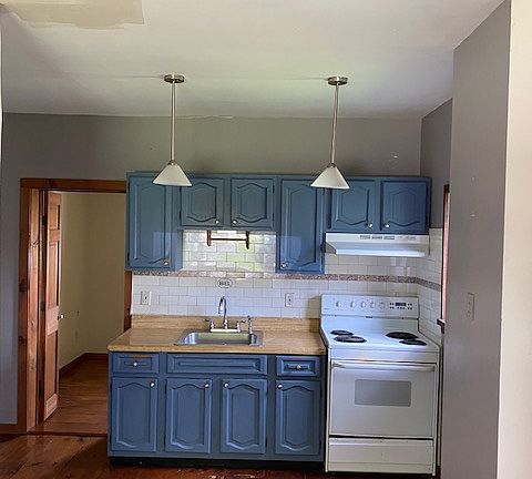 2nd image of 294 Main St #2