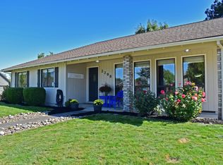 2398 Stillwater Ct, Medford, OR 97504
