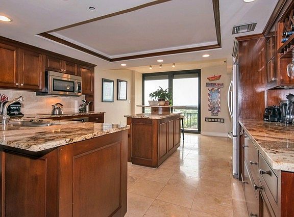 5th image of 300 Lake Marina Ave APT 15A