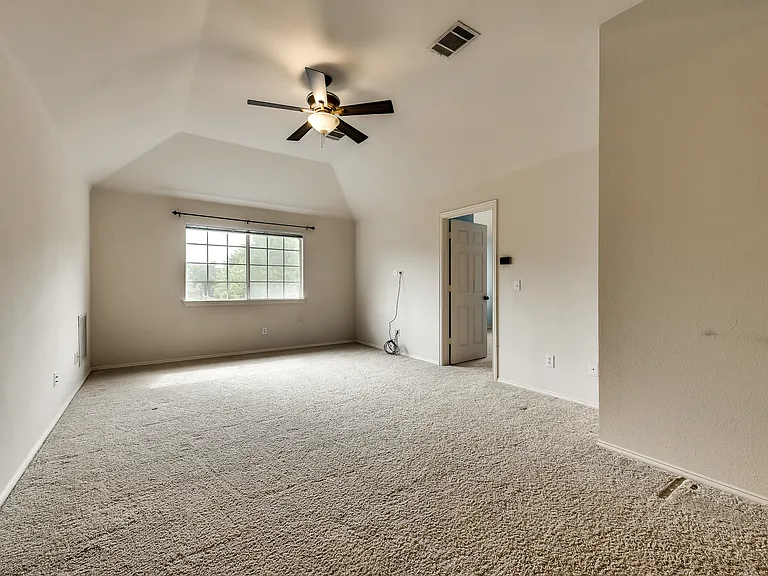 970 Burns Xing — Photo 17