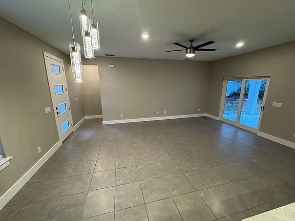 5th image of 119 Lily Ln