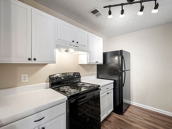1294HollenbeckLnRiverdale033_01182023