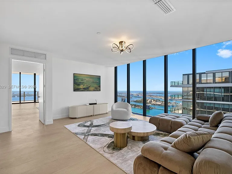 700 NE 24th St #Penthouse 6005 — Photo 7