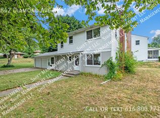 1842 Diamond Ave NE, Grand Rapids, MI 49505