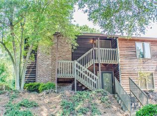 5367 Heathcote Dr, Winston Salem, NC 27104