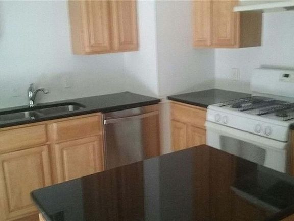 5th image of 2383 Peachwood Cir