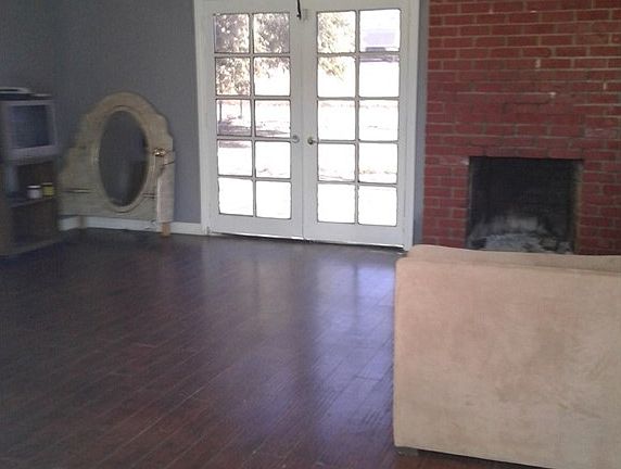 3rd image of 3955 Acapulco Ave
