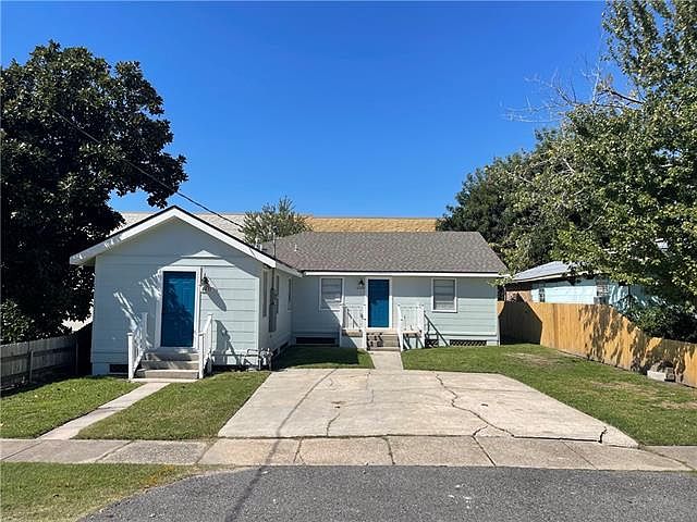 1st image of 4411 King St