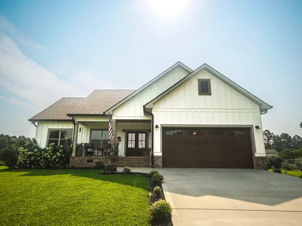 10112 Tommys Ln, Soddy Daisy, TN 37379