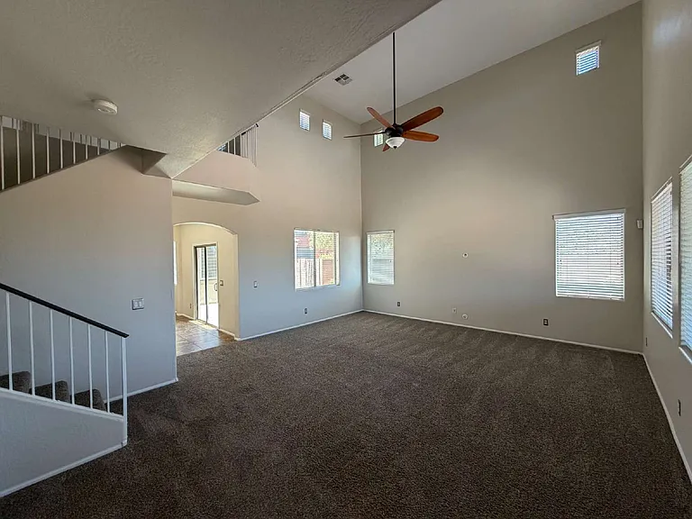 38134 N Establo Dr — Photo 10