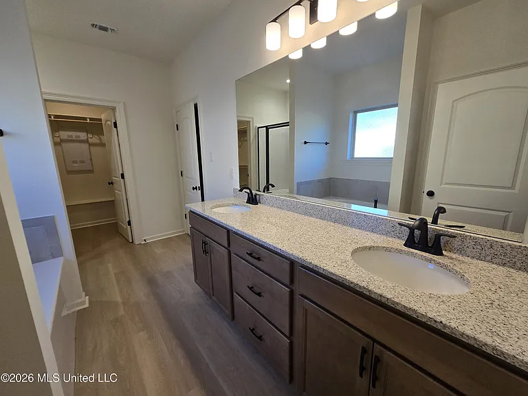 15395 Percy St — Photo 19