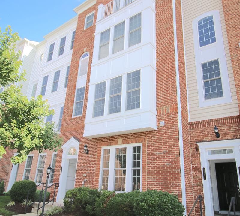 1st image of 2336 Brookmoor Ln