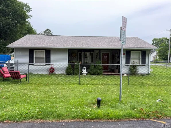 102 Rill Ave, Syracuse, NY 13205