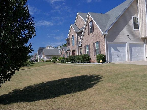 2nd image of 257 Ermines Way