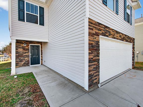 3rd image of 1013 Bridlebrook Trl