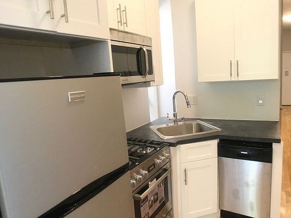 2nd image of 2306 7th Ave APT 5B