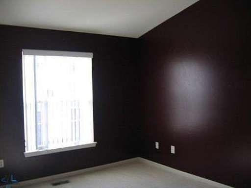 4th image of 15405 Yale Dr