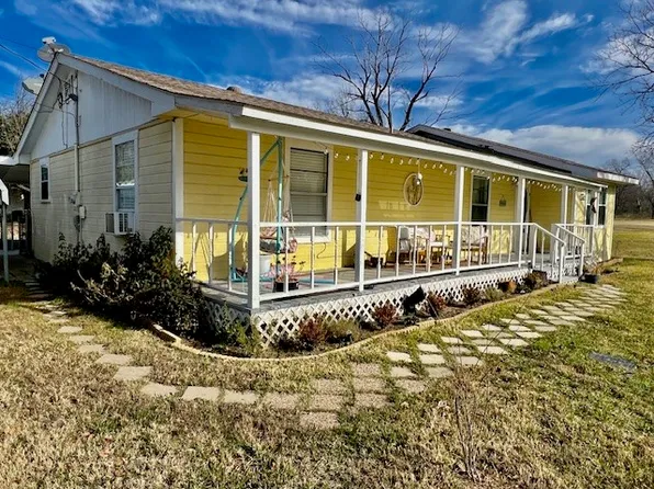 151 E Kaufman Ave, Cooper, TX 75432
