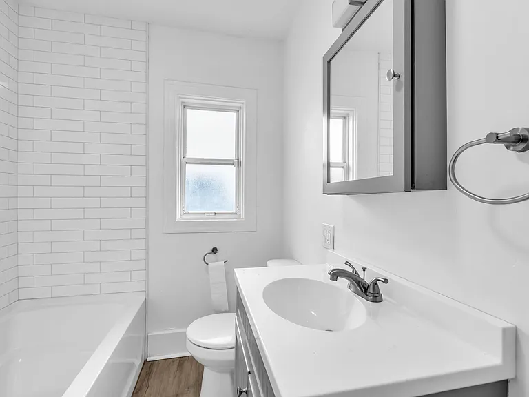 724 E Browning Ave — Photo 11