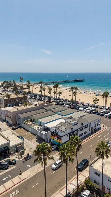 2214 W Oceanfront — Photo 2