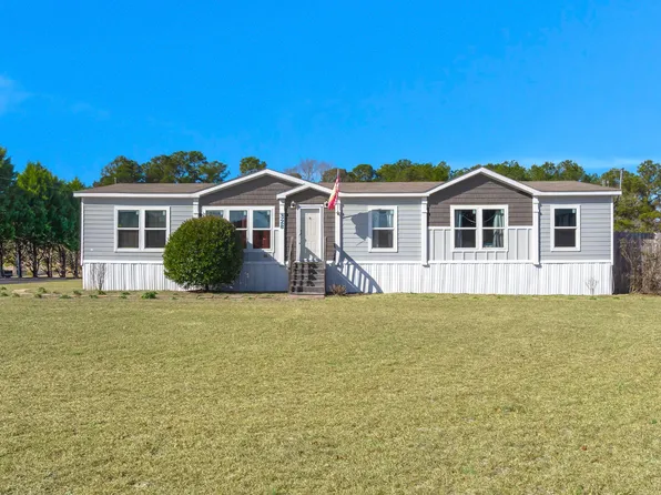 328 Rodeo Dr, Eutawville, SC 29048