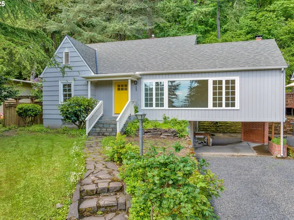 2250 Floral Hill Dr, Eugene, OR 97403